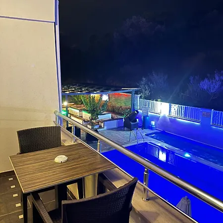 Aparthotel Street61 3*