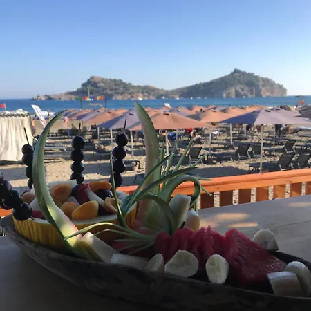 Street61 Lägenhetshotell 3*