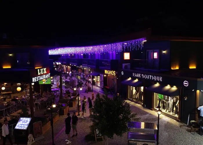 Street61 Aparthotel 3*