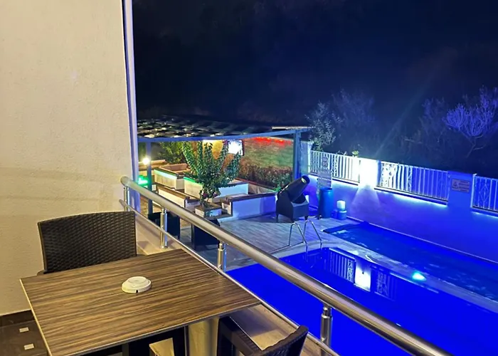 Aparthotel Street61 3*